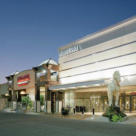 Woodfield Mall