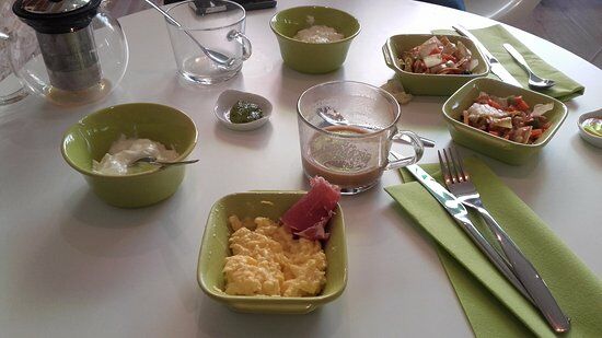 Ronron Cafe