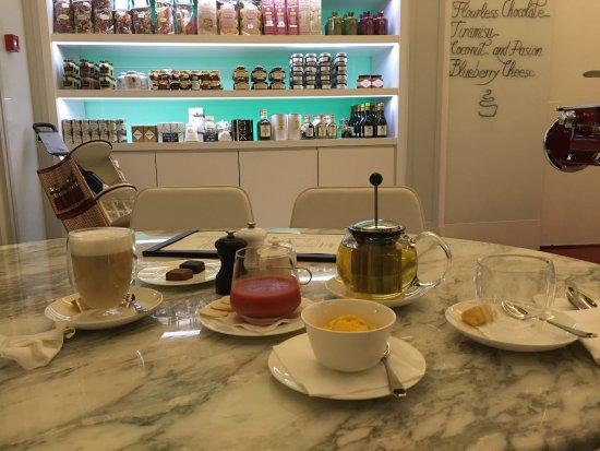 Gourmet Corner at Regent Porto Montenegro