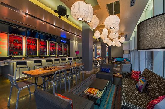 W XYZ Bar in Aloft New Orleans