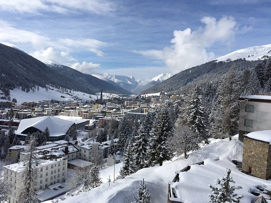 Davos High Promenade Walk