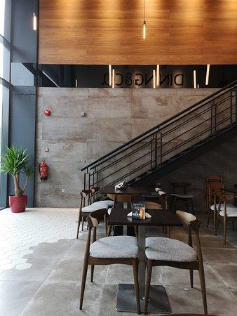 Dining and Co
