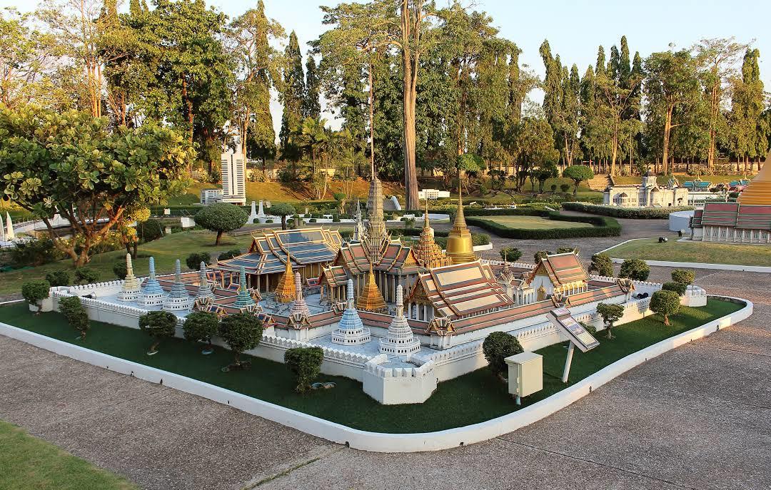 Mini Siam