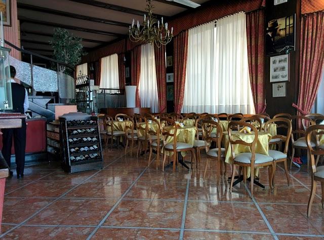 GIGI bar