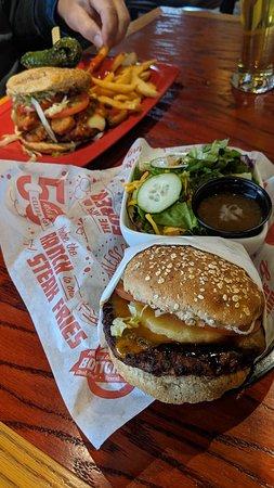 Red Robin Gourmet Burgers