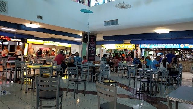 Las Colinas Mall
