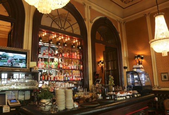 Muvesz Caffe & Co