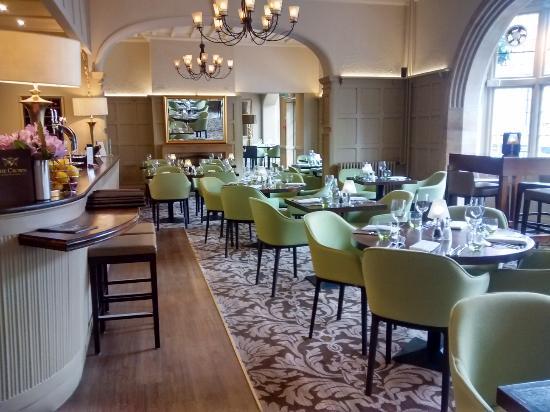 Bar & Grill At The Crown Manor House Hotel