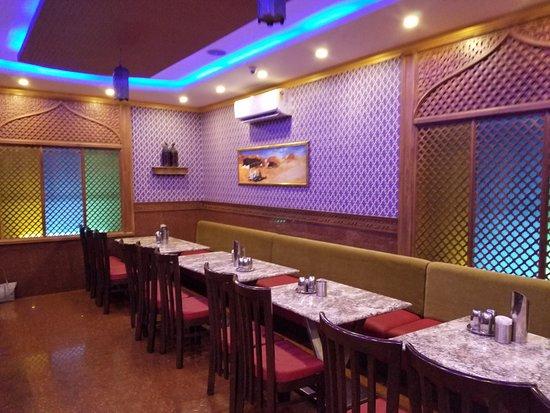 Hotel Saravana Bhavan Restaurant