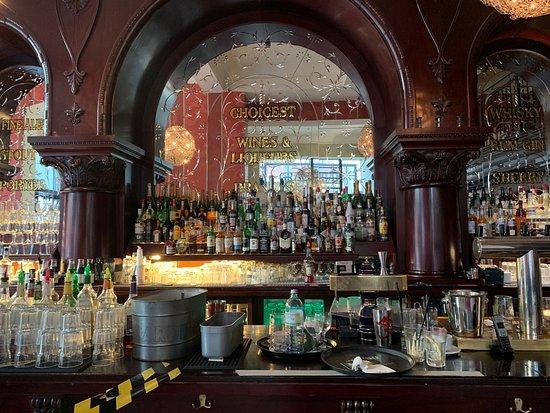 Grand Bar