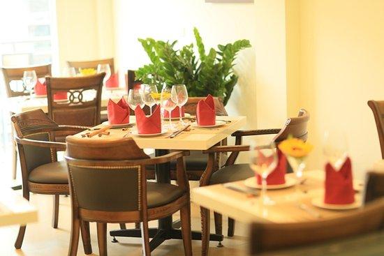 Duong's Restaurant & Cooking Class