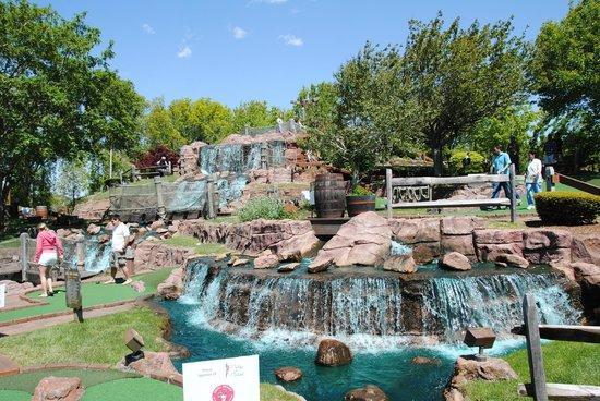 Pirate's Cove Adventure Golf