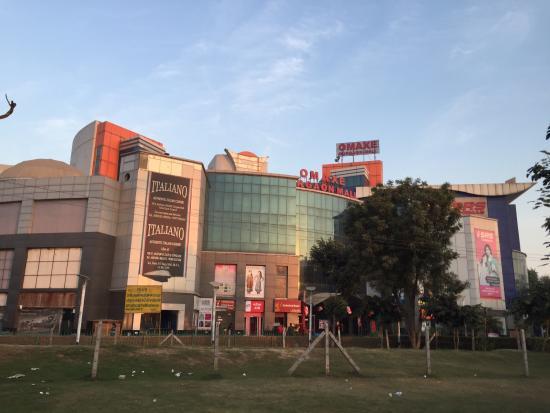 SRS Cinemas