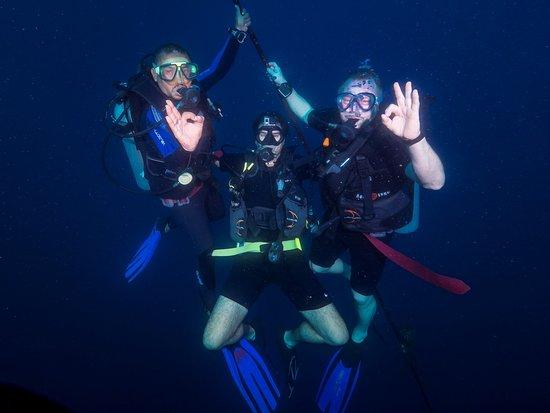 Happy Dive Center