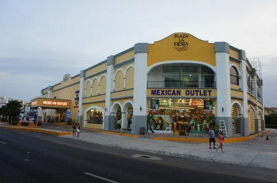 Plaza La Fiesta
