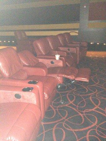 AMC Phipps Plaza 14