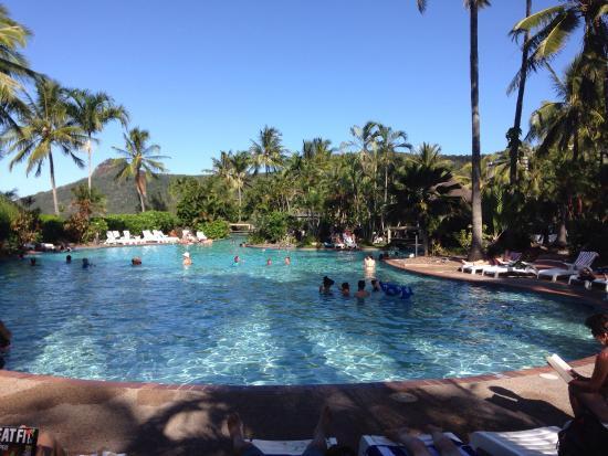 Pool Bar