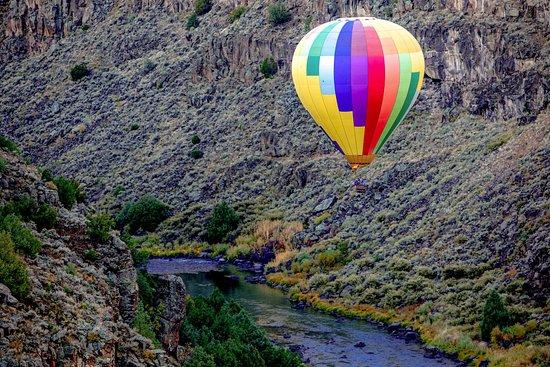 Pueblo Balloons
