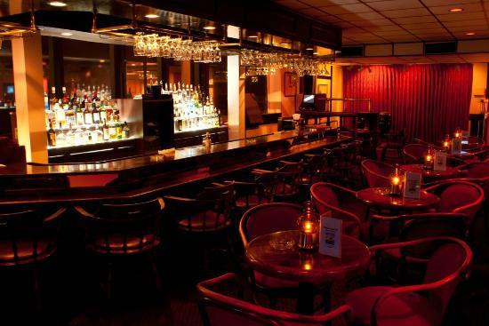 Oasis Lounge