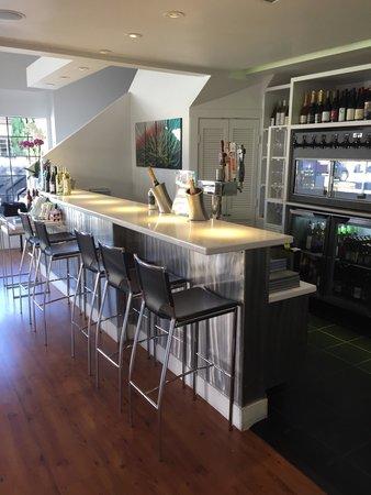 Sante Wine Bar & Lounge