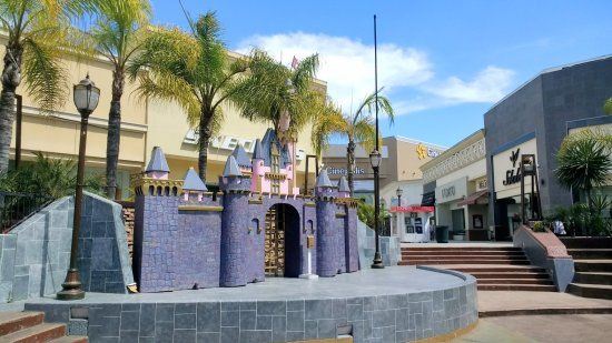 Plaza Rio Commercial Center