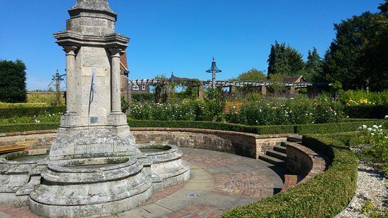 Bushey Rose Garden