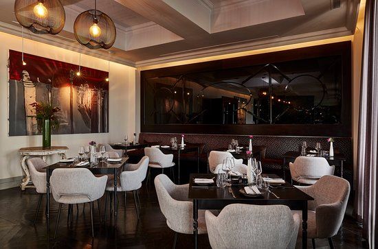 Dash Restaurant & Bar