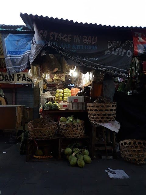 Semat Sari Market