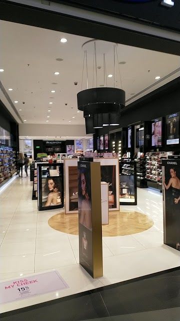 Debenhams Korivos