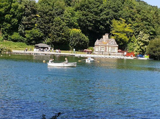 Swanbourne Lake