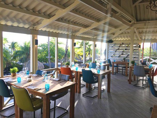 Nemo Bar Restaurant