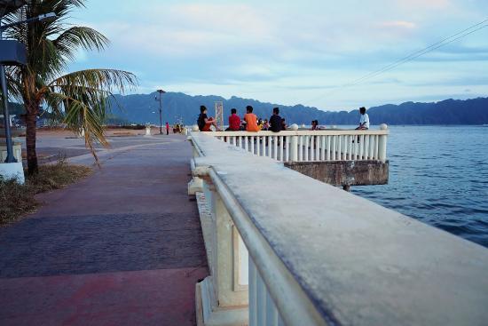 Lualhati Park