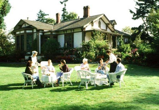 Point Ellice House