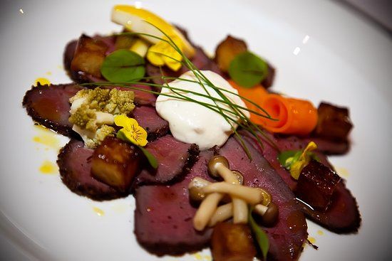 Restaurant 1584