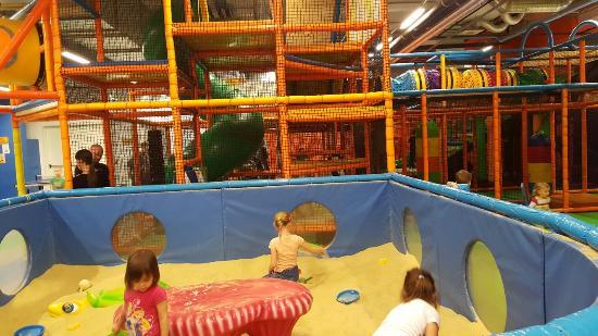 KACKAC Family Entertainment Center
