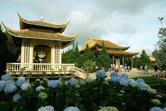 Thien Vien Truc Lam