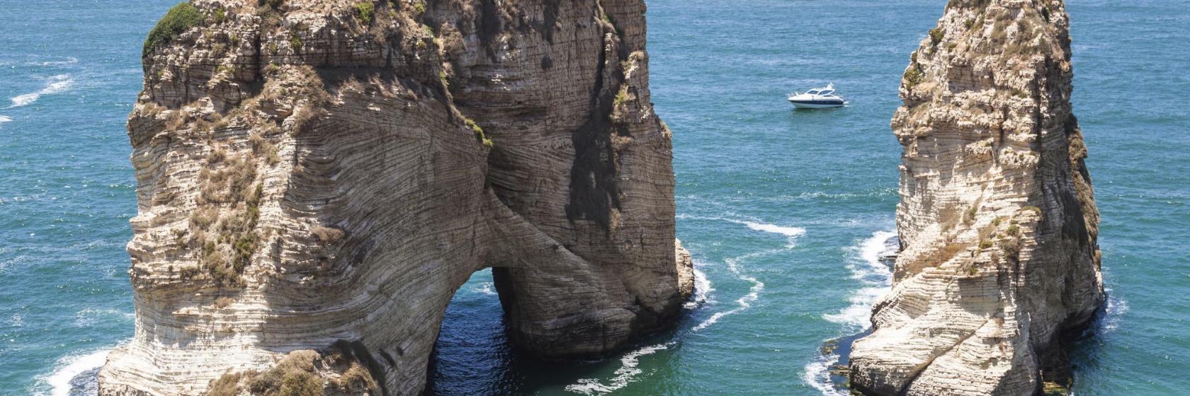 Raouche Rocks