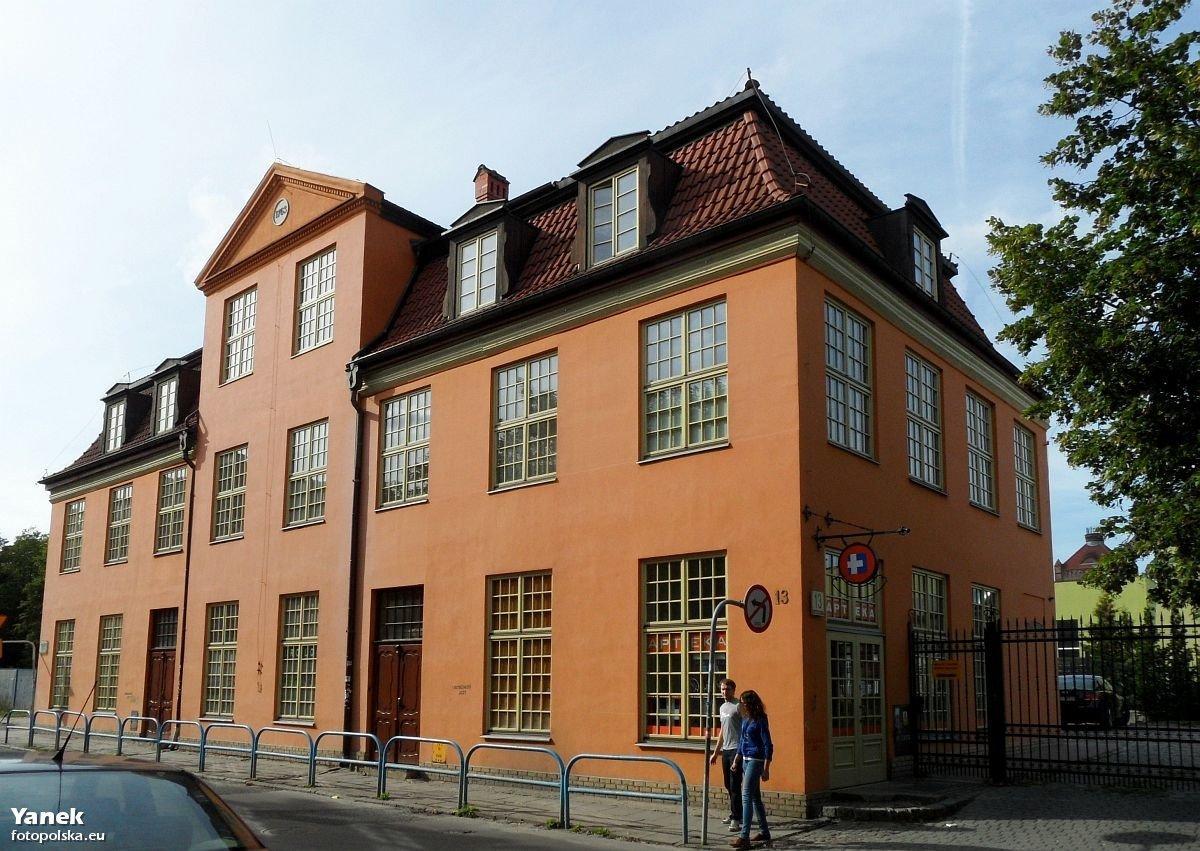Kuzniczki Manor