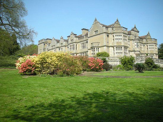 Stokesay Court
