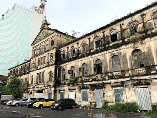 Old Customs House